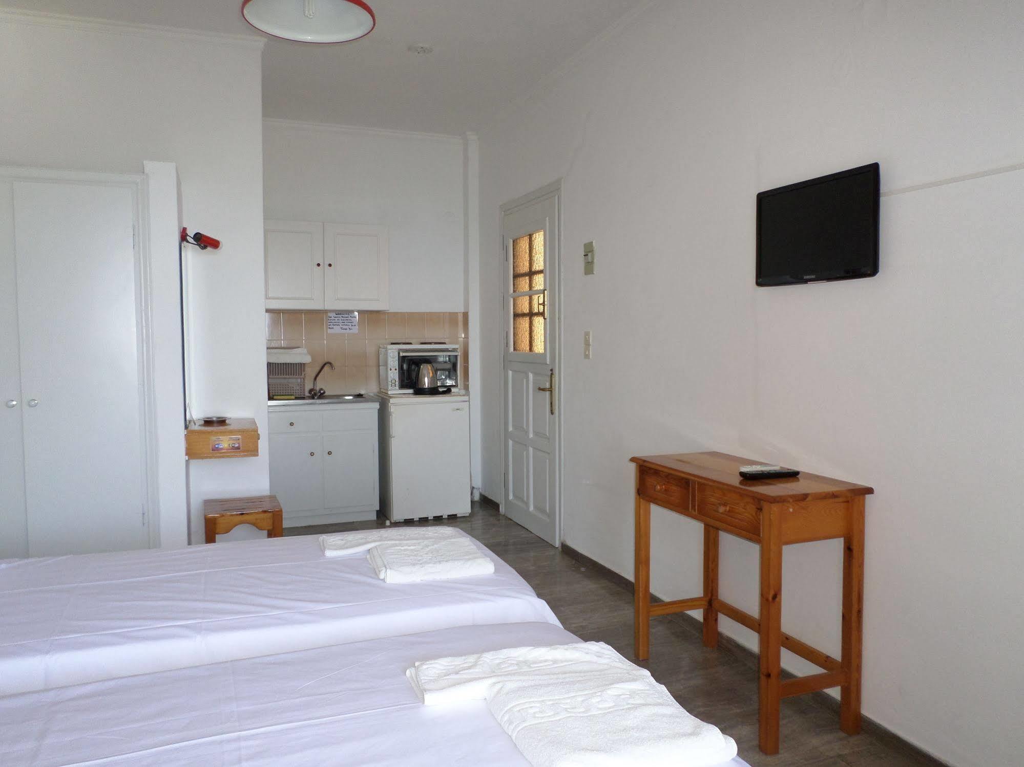 Rising Sun Apartments & Studios Benitses  Eksteriør bilde