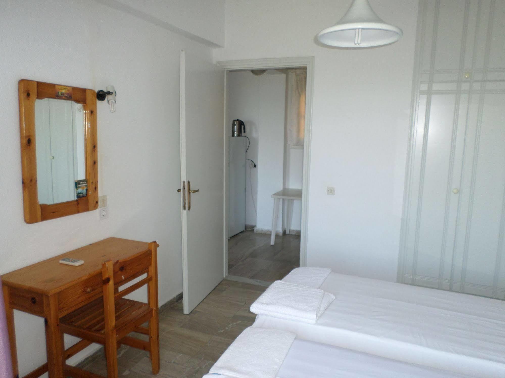 Rising Sun Apartments & Studios Benitses  Eksteriør bilde